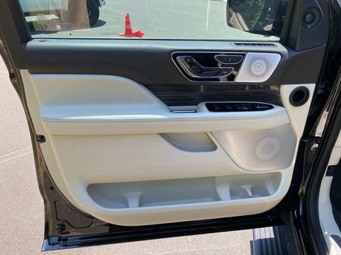Certified 2023 Lincoln Navigator Black Label AWD/4WD image 13