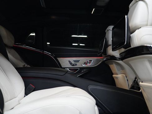 Used 2016 Mercedes-Benz Maybach S 600 image 20