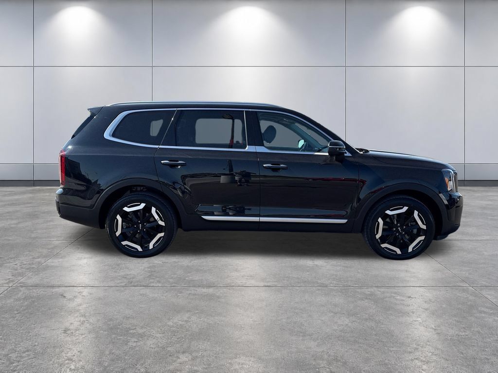 Used 2025 Kia Telluride S AWD/4WD image 6