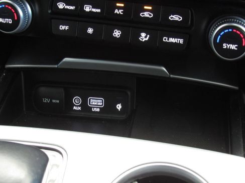 Used 2019 Kia Stinger GT2 AWD/4WD image 31
