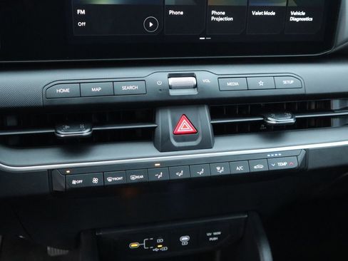 New 2025 Kia K4 LXS image 40