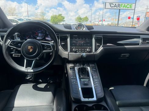 Used 2018 Porsche Macan Sport Edition image 30