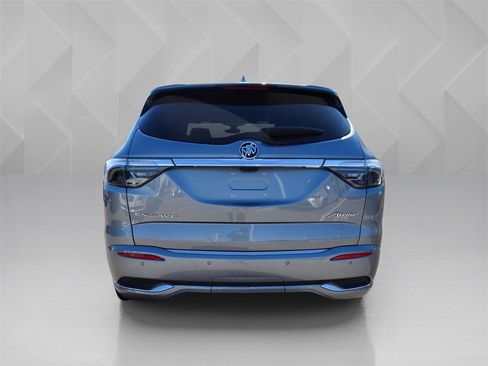 Used 2023 Buick Enclave Avenir image 4