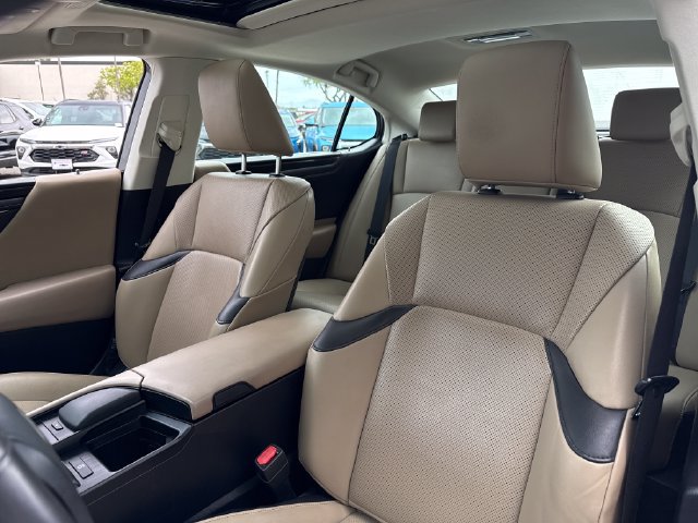 Used 2021 Lexus ES 350 w/ Accessory Package FWD image 34