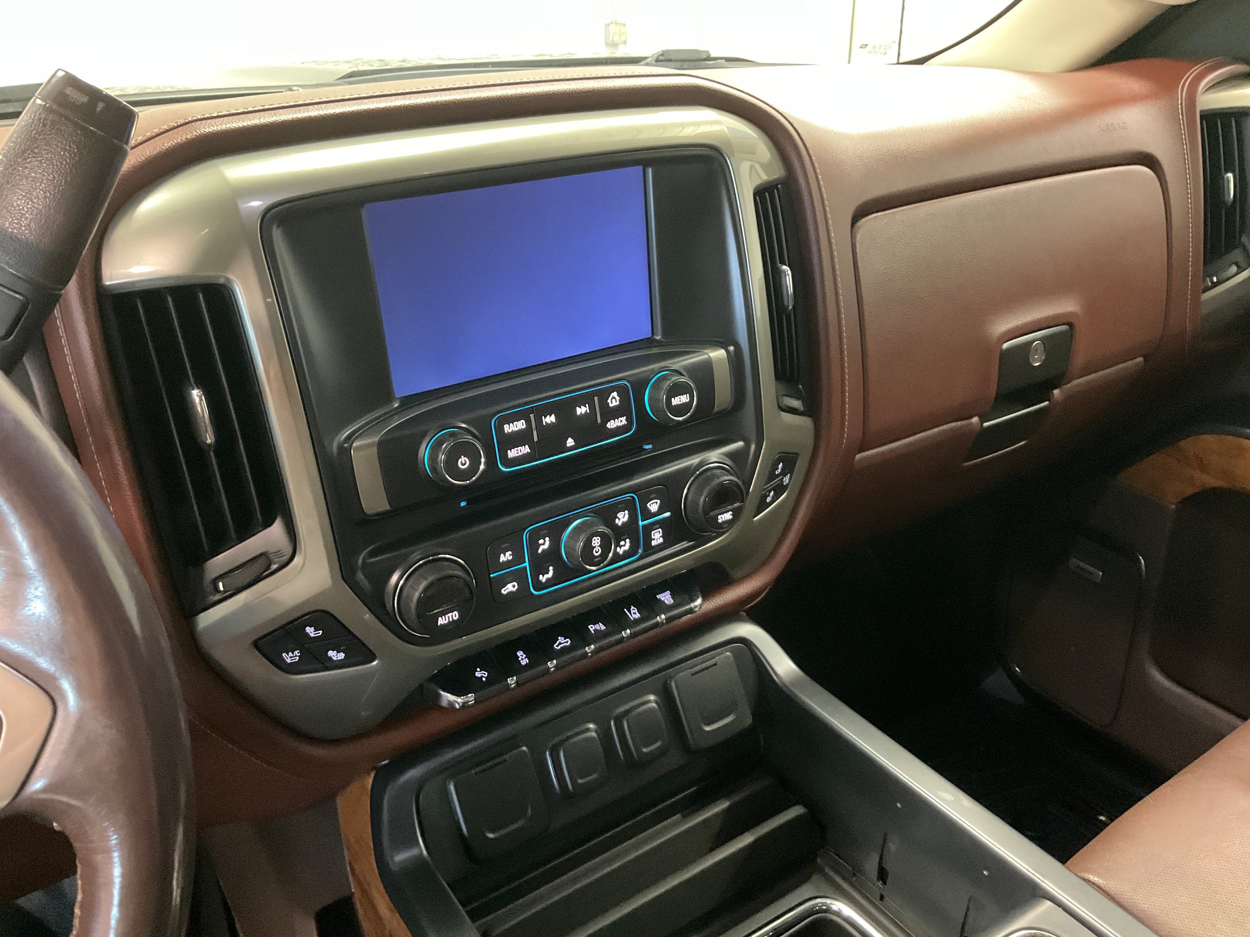 Used 2015 Chevrolet Silverado 2500 High Country w/ Duramax Plus Package AWD/4WD image 14