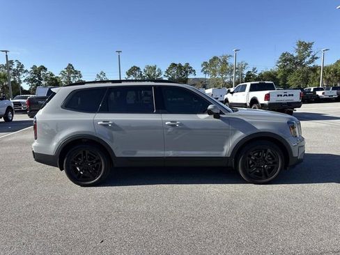 Used 2025 Kia Telluride SX Prestige X-Line image 2
