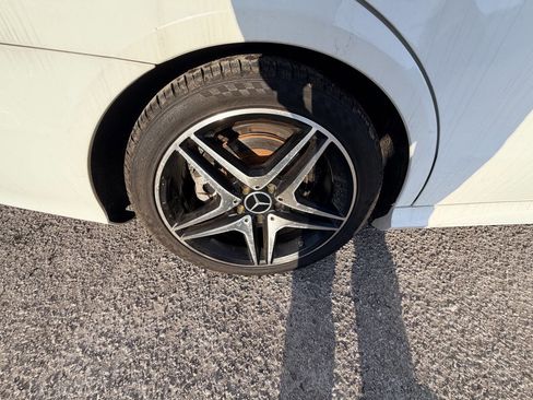 Used 2014 Mercedes-Benz E 350 4MATIC Sedan image 28