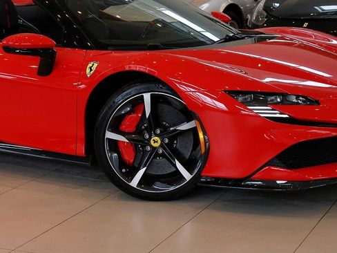 Certified 2022 Ferrari SF90 Spider image 9