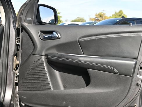 Used 2016 Dodge Journey Crossroad FWD image 27