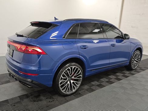 Used 2024 Audi SQ8 Prestige w/ Prestige Package AWD/4WD image 3
