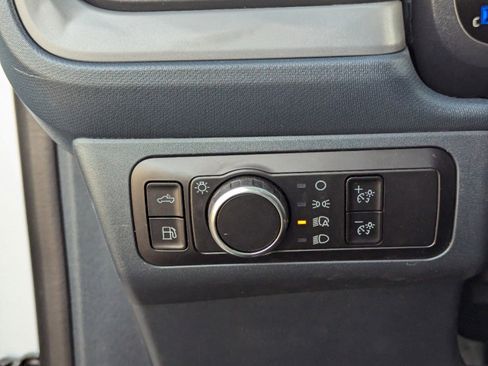 New 2025 Ford Maverick XL image 51