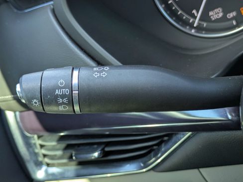 Certified 2023 Cadillac XT4 Luxury FWD image 18