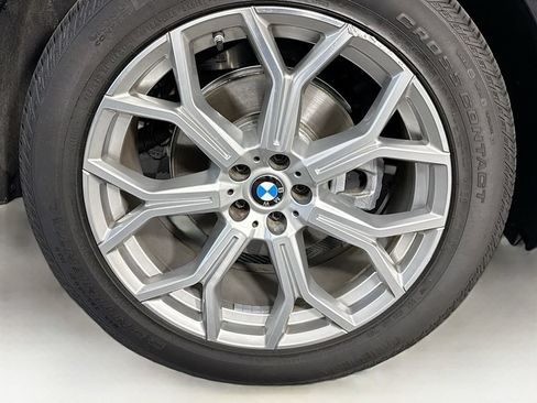 Used 2023 BMW X7 xDrive40i AWD/4WD image 17