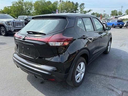 Used 2025 Nissan Kicks Play S FWD image 4