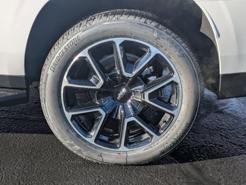 New 2026 Chevrolet Suburban RST w/ Advanced Technology Package image 22