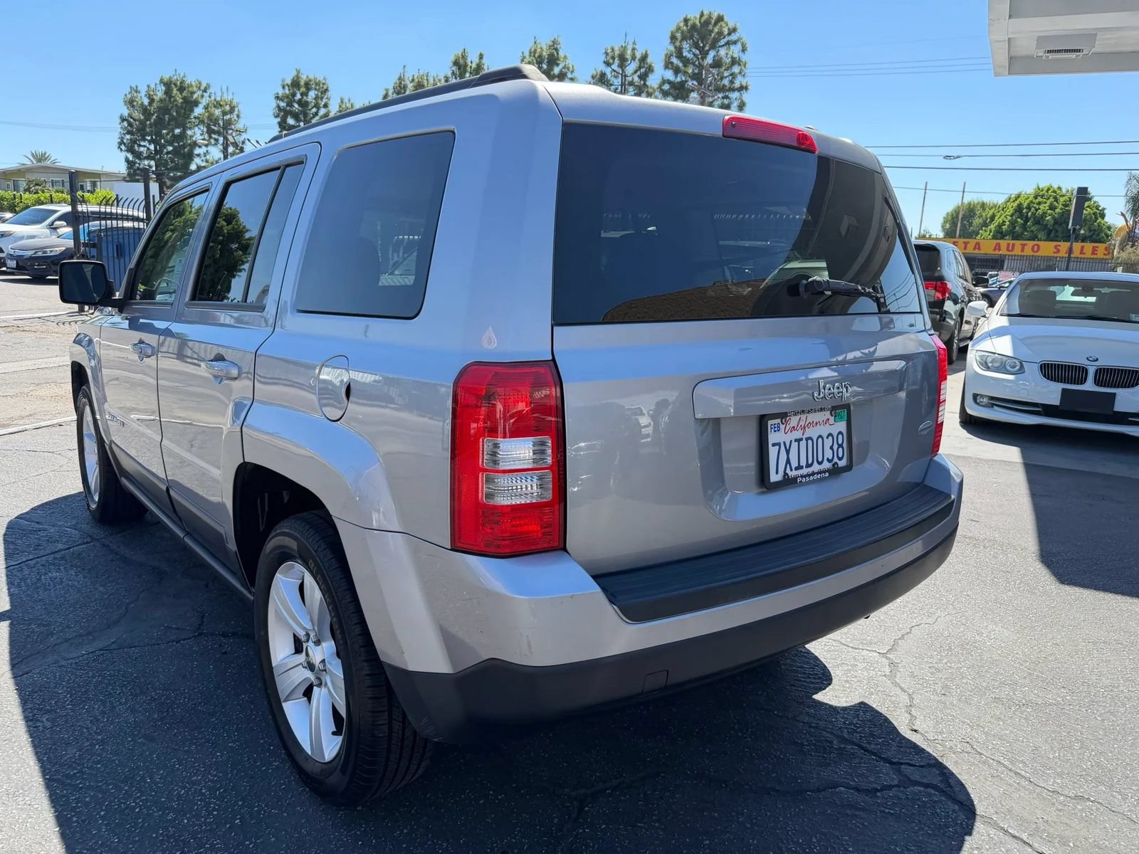 Used 2016 Jeep Patriot Latitude FWD image 17