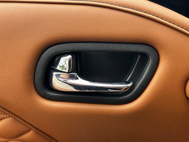 Used 2023 INFINITI QX80 Sensory w/ All-Season Package AWD/4WD image 15