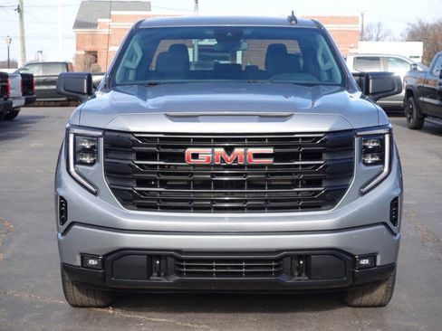 Used 2023 GMC Sierra 1500 Elevation AWD/4WD image 6