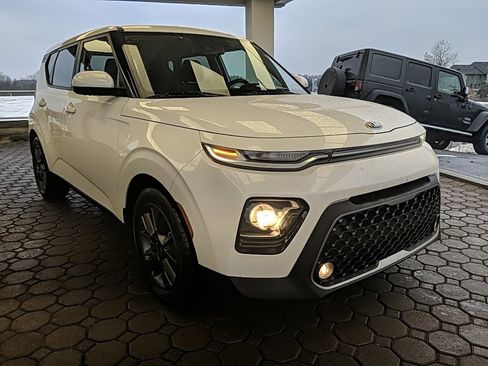 Used 2020 Kia Soul EX image 4