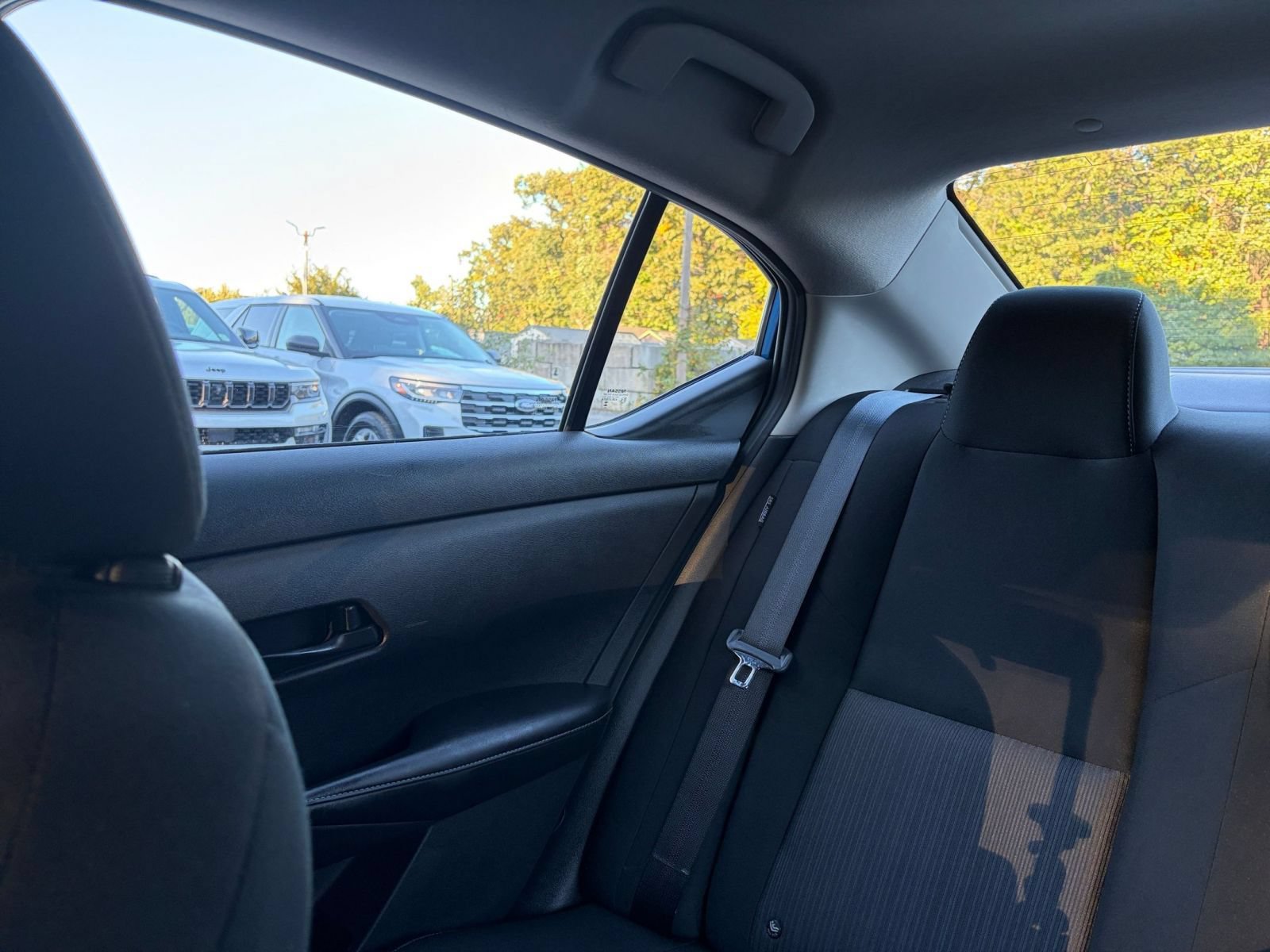 Used 2025 Nissan Sentra SV FWD image 36