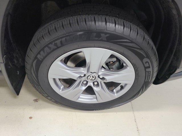 Used 2022 Toyota RAV4 XLE w/ Convenience Package AWD/4WD image 40