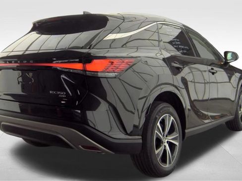 Used 2023 Lexus RX 350 Premium w/ Accessory Package AWD/4WD image 4