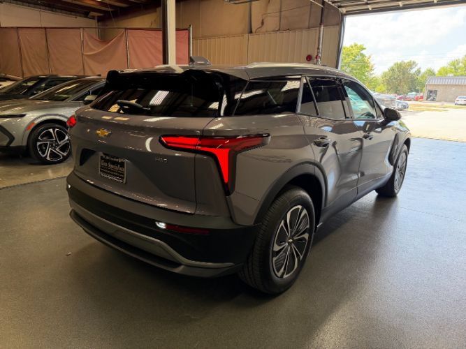 Used 2024 Chevrolet Blazer EV LT AWD/4WD image 5