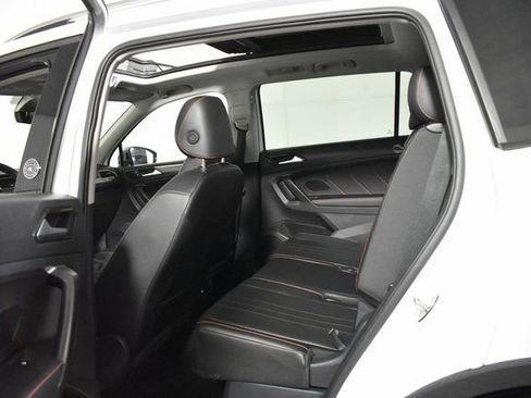 Used 2024 Volkswagen Tiguan Wolfsburg Edition image 27