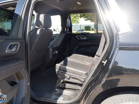 Used 2024 GMC Yukon SLT RWD image 24