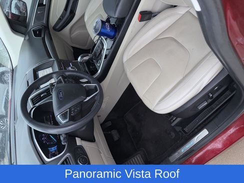 Used 2018 Ford Edge Titanium w/ Equipment Group 302A FWD image 8