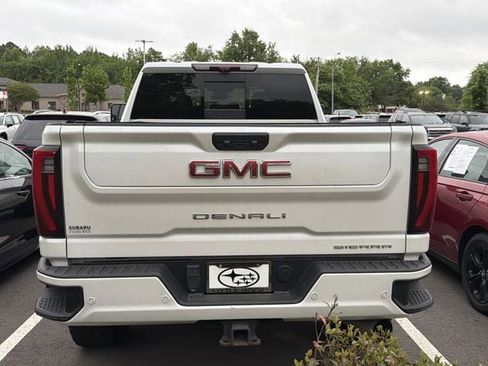 Used 2024 GMC Sierra 2500 Denali w/ Denali Reserve Package AWD/4WD image 12