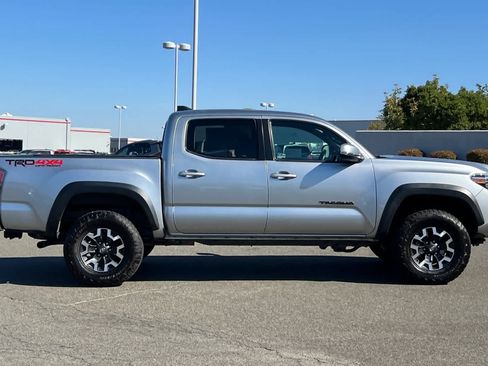 Used 2023 Toyota Tacoma TRD Off-Road AWD/4WD image 6
