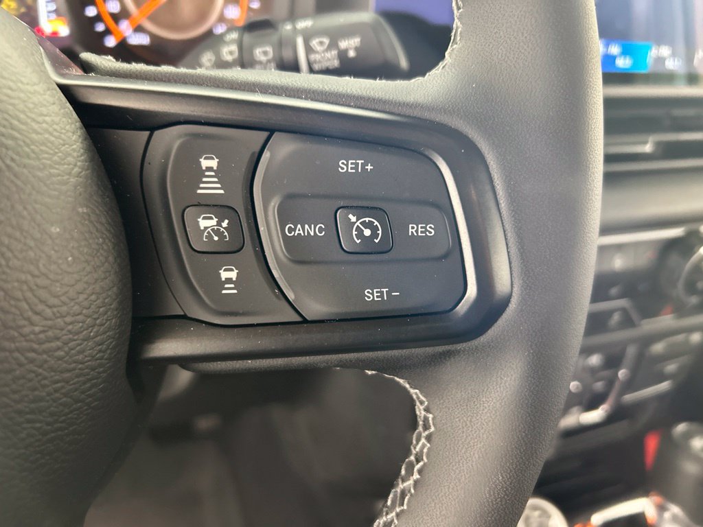 Used 2025 Jeep Wrangler Unlimited Rubicon AWD/4WD image 15