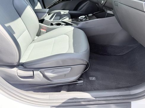 Used 2023 Kia Niro Wind w/ Wind Preserve Package FWD image 38