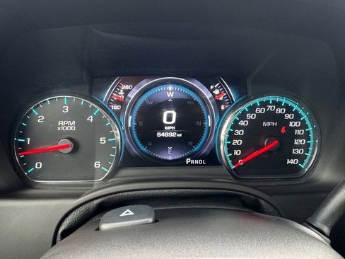 Used 2018 Chevrolet Suburban Premier image 4