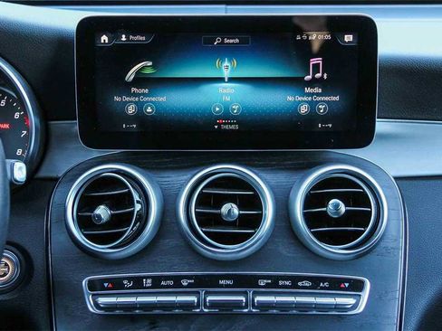 Used 2021 Mercedes-Benz GLC 300 image 14