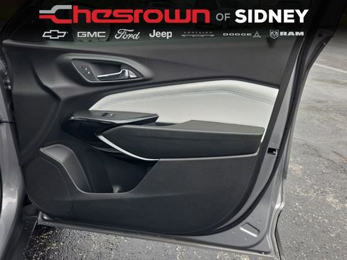 Used 2024 Chevrolet Trax LT w/ Driver Confidence Package FWD image 25
