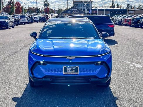New 2026 Chevrolet Equinox EV LT image 6