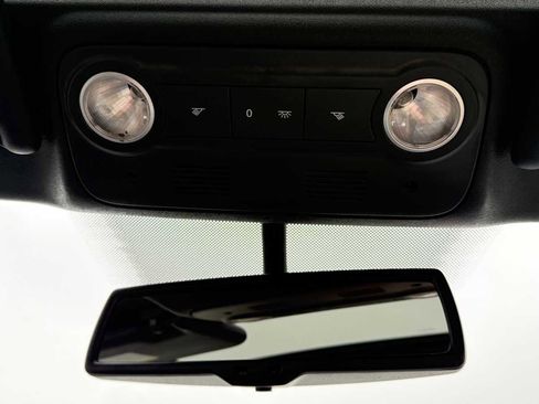 Used 2010 Volkswagen Eos Lux image 25