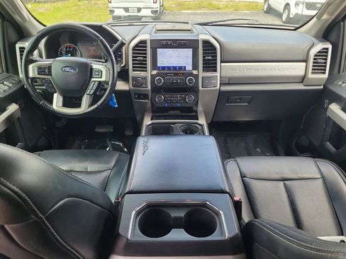 Used 2021 Ford F250 Lariat w/ Lariat Value Package AWD/4WD image 11