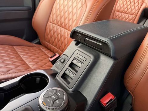 Used 2025 Ford Bronco Heritage Edition image 40