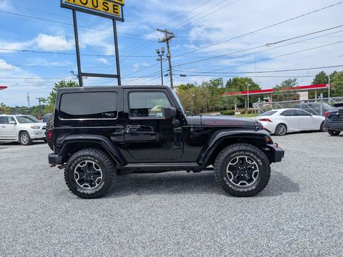 Used 2015 Jeep Wrangler Rubicon AWD/4WD image 5