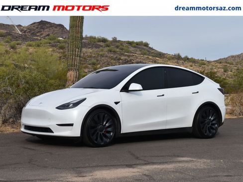 Used 2021 Tesla Model Y Long Range AWD/4WD image 1