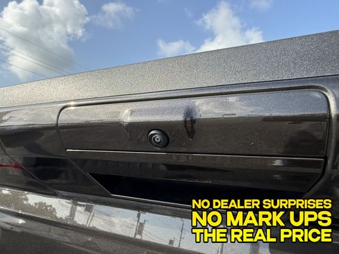 Used 2024 Ford F250 Lariat w/ Sport Appearance Package AWD/4WD image 4