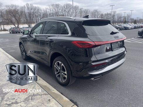 Used 2025 Audi Q5 Premium w/ Convenience Package image 23