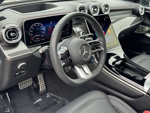 Used 2025 Mercedes-Benz GLC 43 AMG 4MATIC image 17