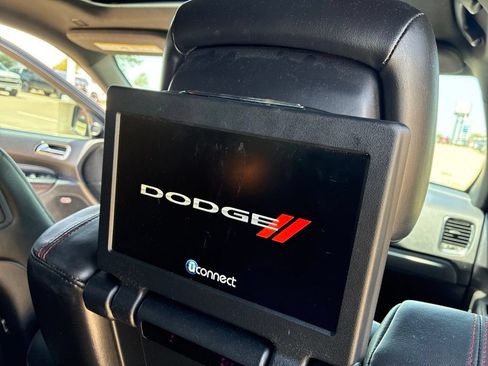 Used 2018 Dodge Durango R/T w/ Technology Group RWD image 11