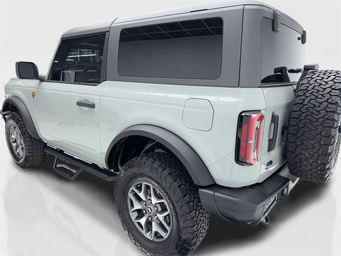 Used 2024 Ford Bronco Badlands image 10