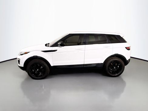 Used 2018 Land Rover Range Rover Evoque SE image 6