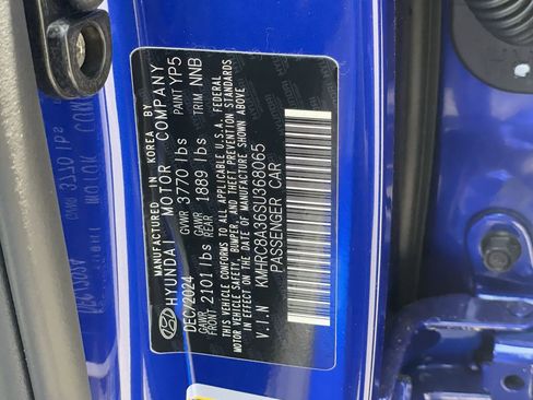 New 2025 Hyundai Venue Limited image 31